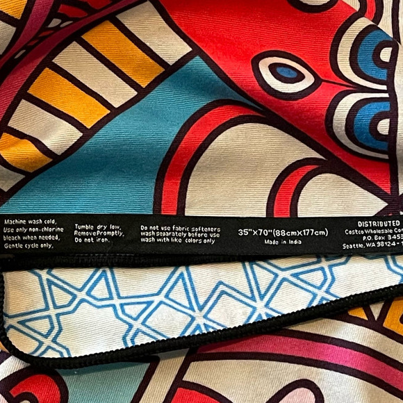 Whitely Willows Geometric Microfiber Beach Towel - Picture 4 of 4